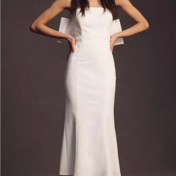 Like New Size L White Simple Dress with Oversized Bow - Picture 1 of 3